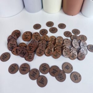 Etiquetas de cuerina personalizadas 2x2 cm